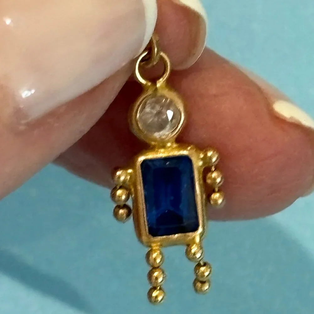14K Yellow Gold Boy Charm/Pendant - Picture 4 of 15